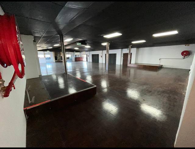 370M² BUSINESS TO LET IN PARKLANDS
